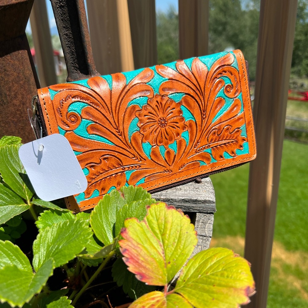 Floral Tooled Genuine  Leather floral Wallet New Card Holder Turquoise - Picture 2 of 3